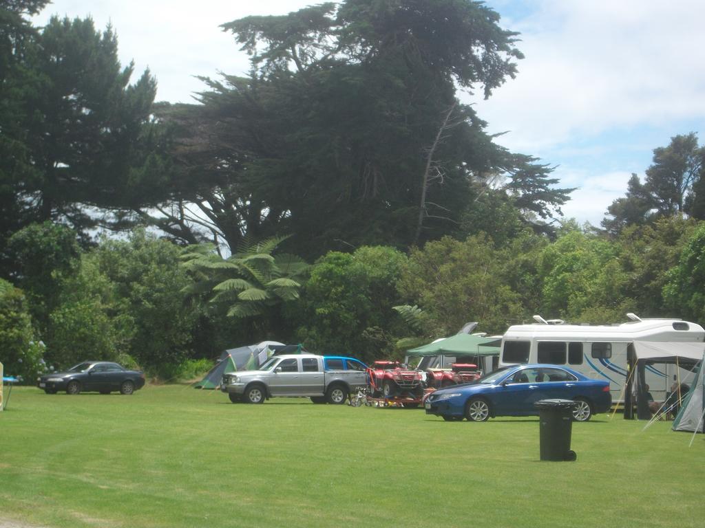 Karamea Holiday Park Esterno foto