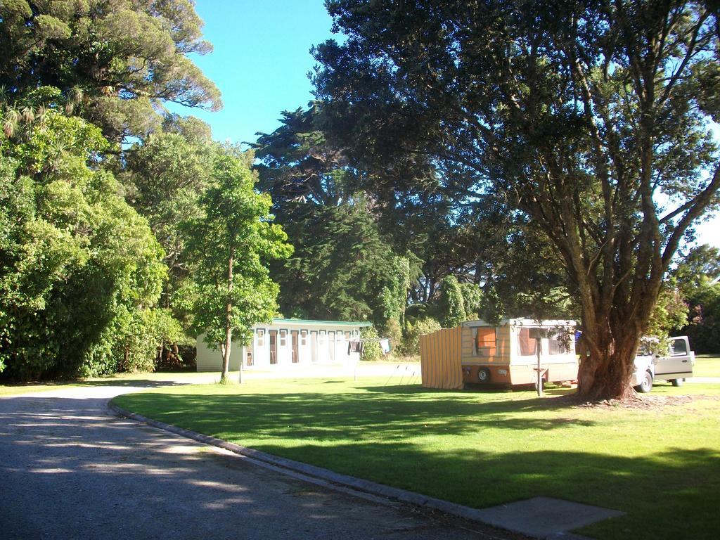 Karamea Holiday Park Esterno foto